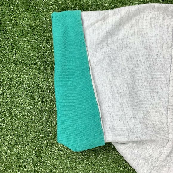 Vintage 90's Macaw Helicopters Saipan USA T-Shirt - Picture 10 of 10